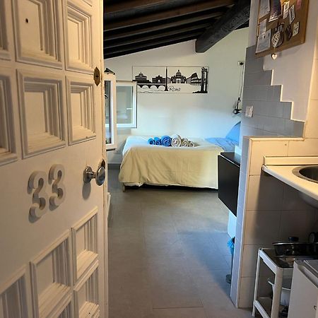 Monolocale Trastevere Locato Per Finalita Turistiche โรม ภายนอก รูปภาพ