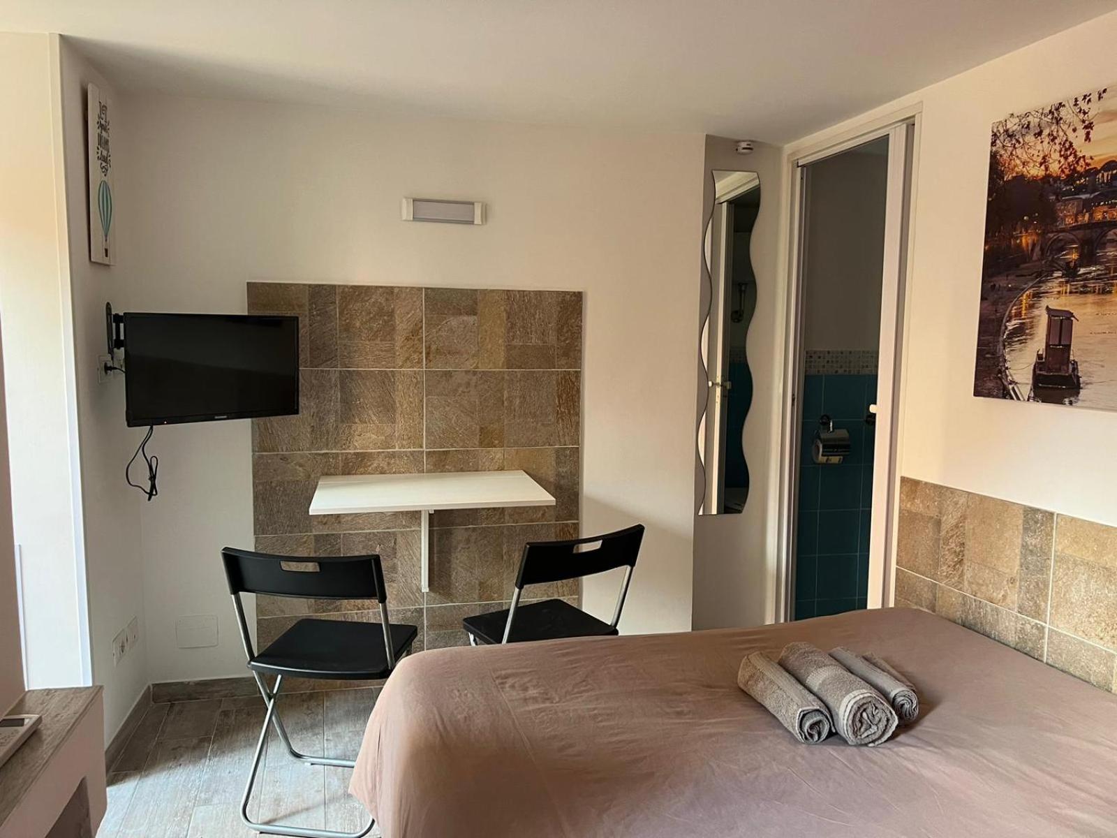 Monolocale Trastevere Locato Per Finalita Turistiche โรม ภายนอก รูปภาพ